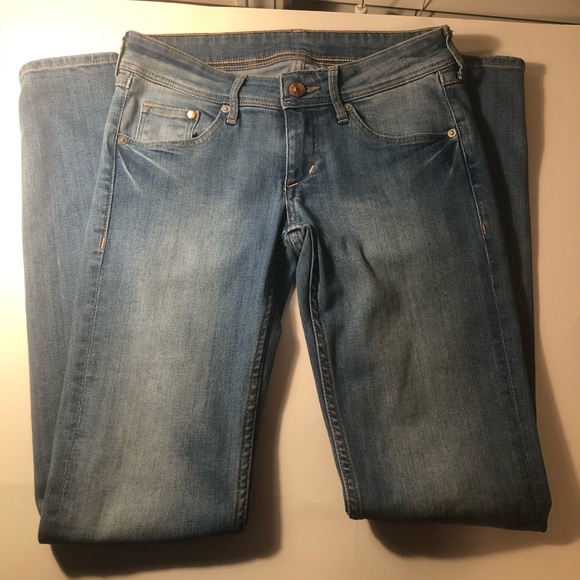3/$15 H&M Light Wash Skinny Jeans - Picture 3 of 3